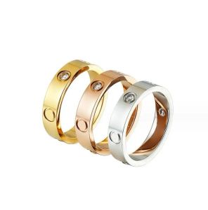 Designer Ring Titanium Acciaio in lega d'amore argento anello d'amore uomini e donne a vite in oro rosa gioielli designer coppie di lusso non svaniscono mai non anello nuziale allergico