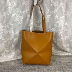 Väskor Nytt fällbart pussel Högkapacitet Kvinnospåse Fashionabla Geometric Line Tote Handheld One Shoulder Crossbody