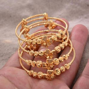 Bangle 4pcs 24K Afrikanische arabische Goldfarbe für Baby Armband Kinder Schmuck geborene Cuteromantic Bracelets Geschenke 7808717