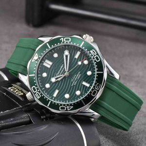 Automatyczny zegarek mechaniczny męski zegarek mody trzypinowy stal ze stali nierdzewnej Sports Watch Silikon