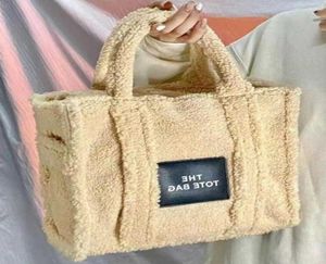 The Totes MJ Designer Bags Mojie Teddy Bear Wool Crossbody Torka na zakupy zimowy liter