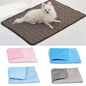 Hundmatta kylning Summer Pad For Dogs Cat Washable Puppy Big Ice Gel Bed Madrass Cool Mascotas Cushion Filt levererar 240416