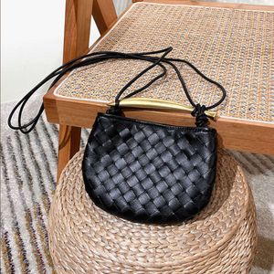 Evening Bags Bag Versatile Sardine Sense Dumpling Crossbody Woven One Shoulder Premium Leather Handheld Commuter