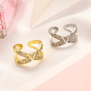 20 -stylowy pierścionek dla kobiety luksusowy projektant Pierścień podwójny litera Regulowane pierścionki 18K złoty Pierścień Pierścień Wedding Pierścień Prosty pierścionek z diamentem Wysokiej jakości biżuteria projektantka