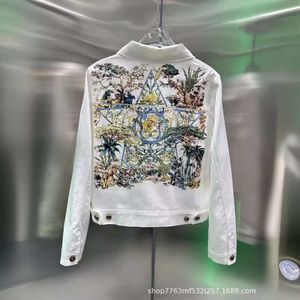 Herrenjacken Jahr früh Frühlingsnische Design modischer Rück zurück fünf spitze Sternblumenrebe gedruckte trendige Jeansjacke