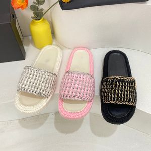 Frauen Luxus -Designerinentier Pantoffeln gewebte Hausschuhe Kettenrutschen bestickte Slipper Höhe Erhöhung der Schuhe Mode lässige Slipper Sandalen flache Schuhe