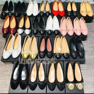 Tasarımcı Lüks Bale Düz Ayakkabı Çift Kanallı Elbise Ayakkabıları Kadın Tasarımcı Ayakkabı Kumaş Seksi Kadın Dış Spor Ayakkabıları Kapitone Deri Buzağı Deri Mokakçısı