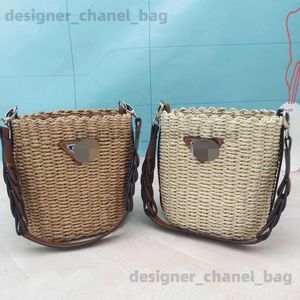 TOTES NEW PAPER GRASS WOVEN ONE SLACDERD HANDHELD GRASS WOVEN CYLINDER WOMENS BAG P HOME SAMING MINI CASUAL BAG T240416