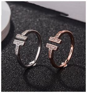Diamond T -ringar 925 Sterling Silver Designer Par Kvinnor gifter sig med bröllopsförlovningsringar Set Lovers Gift Luxury Jewelry6100338