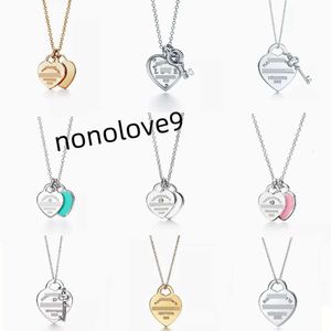 Colares colares de pingentes Novo designer Love Love Heart For Gold Silver S925 Brincos do casamento Presentes de jóias de moda Colar de joias com opção de caixa azul