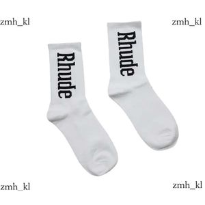 Rhude Socks Men Socks CalceTines女性デザイナー高品質の純粋な綿の快適さブランド代表脱臭い吸収汗のストッキングブラック103