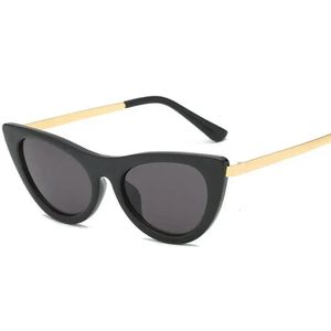 Mode Sonnenbrillen Männer Sonnenbrillen Frauen Metall Rahmen Schwarz Objektiv Brillen fahren Brille UV400 A24 240416