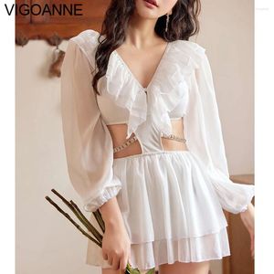 Kvinnors badkläder Vigoanne White Hollow Dress Women 2024 Sexig Push Up Long Sleeve One Piece Swimsuit Korean Monokini Summer Bathing Suit