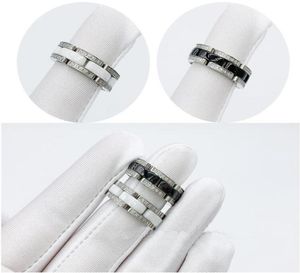Europe America Style moda mężczyźni damskie tytanowe stalowe grawerowane litera pojedyncza rzędu ceramiczne miłośnicy diamentów wąskie pierścienie 6069070