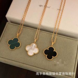 Designer Van Large Four Leaf Grass Halsband Temperament Womens 18K Rose Gold Full Diamond Beimu Pendant High End Luxury Sweater Chain Chain