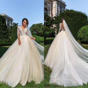 Sheer Designer Jewel Neck Lace Ball Gown Dresses With Long Sleeves Champagne Plus Size Wedding Dress Bridal Gowns Bc S