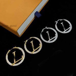 패션 여성 Crystal Simple Circle Hoops Earring Eor Stud Luxury 브랜드 디자이너 Gold Silver Plated Rhinestone 기하학적 귀걸이 웨딩 파티 Jewerlry Gift