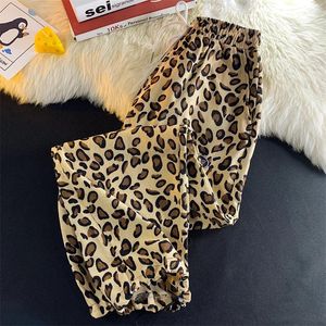 Men's Pants Leopard Print Corduroy Man Clothes Men Clothing Japanese Vintage Fashion High Quality Luxury Work Trousers Sweatpants 2024