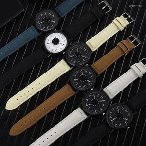 Relógios de pulso Sinple Watch for Women Luxury Leather Strap Creative Turn Dial Dial Watches Ladies Dress Relogio feminino