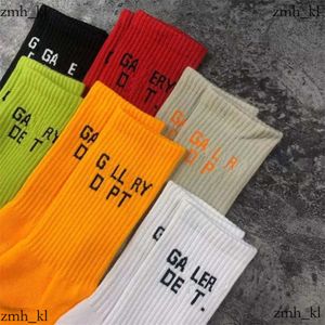 Galeriedept Sockenmarke Fashion Multi -Farb -Baumwollsocken passen klassischer Buchstaben Atmungsaktives Strümpfe gemischt Fußball Basketball Sports Socken Gallary Dept Socken 978