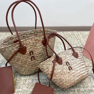 STRÅD PAG Designer Bag Women Luxury Handväska Raffias hand broderad vävd vegetabilisk korg stor kapacitet strandköpsväska axelväska handväska blixtlås plånbok