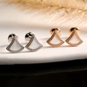 Designer Bvlgarys925 Jewelry Bulgarie Bracelet 925 Sterling Silver Baojia Fanshaped Earrings Plated with 18k Gold White Fritillaria Fanshaped Earrings Exquisit