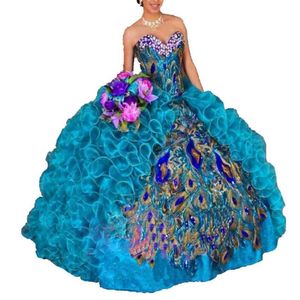 2019 New Peacock Embroidery Ball Gown Quinceaneraドレスクリスタル15年間甘い16プラスサイズのページェントプロムパーティーガウンQC10345628819