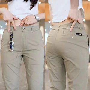 4シーズンのメンズミッドウェイトカジュアルパンツスポーツシンプルデザインKhaki Black Slim Straight Stretn Stretchズボン240415