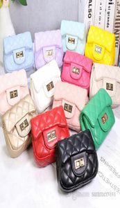 Girls Diamond Lattice Quilted Pres Kids Metals Buckle Buckle Back Bag Lady Style Messenger Facs for Women Mini Expes Q292699