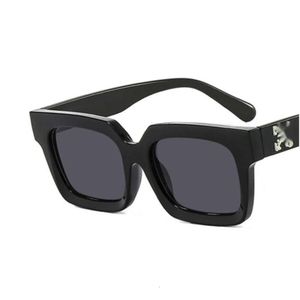 Güneş Gözlüğü Erkekler Lüks Offs Bayan Marka Sokak Güneş Gözlükleri Okları X Çerçeve Çubuk Moda Glasse Çerçeveleri Hip-Hop Square Spor Seyahat UV400 Trend Sunglasse 8kh1