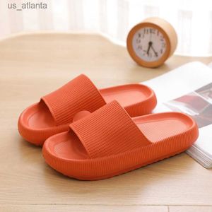 Slippare Mens Platform Slippers Summer Beach Eva Soft Sole Sandals Casual Inomhus Badrum Non Slip Shoes H240416 PDUC