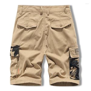 Shorts masculinos 2024 na carga de verão homens curtos camuflgae color de retalhos de coloração com vários bolsos de acampamento