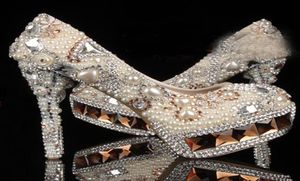 Beyaz fildişi kristal ve inci yuvarlak ayak parmağı gelin ayakkabıları elmas yüksek topuk kadın ayakkabıları muhteşem moda bayan parti ayakkabıları9893180