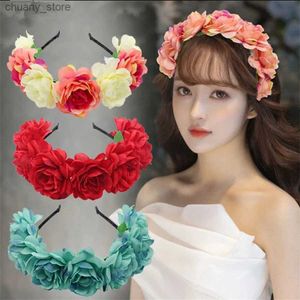 Opaski na głowę Nowe nałogowe kwiat Rose Crown Crown Headpiece Wedding Hair Band dla kobiet Sztuczne wieńce girlanda druhna Hair Hoop Prezent Y240417