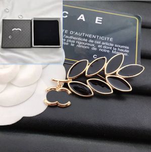Designers New Gold-Plated Brooch Designed For Elegant Charming Women High Quality Brooches With High-Quality Diamond Inlay Are Perfect For Birthday Parties