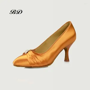 Sapatos de dança Top Modern Modern Women's Latin Shoe Cowide Sof Sole Sol