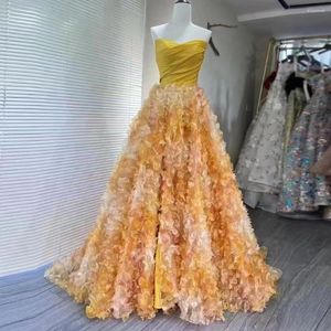 Вечеринка платья Rosella Orange без бретелек Очаровательное выпускное платье 3D Flower