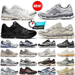 Gratis frakt Rinnande skor för män Kvinnor Triple Black White Grey Birch Cream Oyster Gray Silver Green Red Blue Brown Outdoor Sneakers Trainers Walking