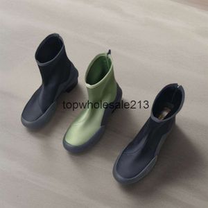 Die Reihe reiner oberer Qualitätssocke Original minimalistische Stiefel INS NISCHE SPORTS ELASTIGE STOUS