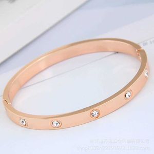 Requintado Design Men and Woman for Bracelet Online Sale Fashion Burelle Diamond Bracelet com versátil clássico com BICK Bracelet