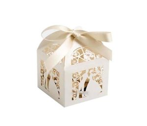 Present Wrap 100pcsset Wedding Favors Boxes Hollowout Paper Candy Box med band Bridal Baby Shower Decoration Supplies3304860