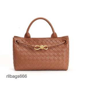 Borse per capacità da donna tote a cavallo alla moda popolare nuova spalla intrecciata Lady East/West andiamo Large Bottegs Designer Borse Borse 2024 SELLA CLASSE TSXB