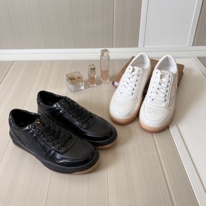 Designer Sneakers P Boutique Casual Buty Czarne białe vintage Serie