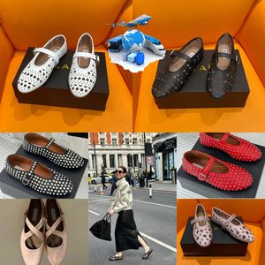 Kutu Elbise Ayakkabı Tasarımcısı Sandal Bale Serim Slider Düz Dans Kadınlar Yuvarlak Toe Tekne Ayakkabıları Lüks Deri Gai Perçinlenmiş Toka Ayakkabı Boyutu 35-40