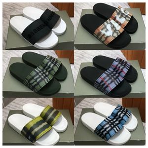 2024 Slides de designers de luxo Slipper Letters Slippers For Men Mulheres Black White Hot Fashion Unissex Pool Praia Flip Flip