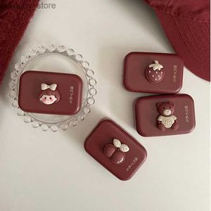 Solglasögon Fall Söt Noble Bowknot Girl Cherry Strawberry Bear Mini Contact Lens Case for Women Gift Kit Holder With Mirror Wine Red Linser Box Y240416