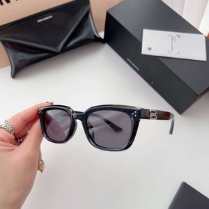 Desginer 2024 New Musee Sunglasses GMサングラスアンチブルーライトUV男性と女性のための汎用性の高い平野と同じスタイル