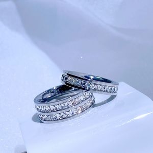 Çift halka moda yüzüğü elmas yüzük titanyum çelik tam elmas yüzük soluk olmayan mücevher ile kutu