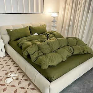 Solid Color Däcke Cover Set With Pillow Case Bed Sheet Olive Green Quilt Covers Boy Kid Teen Girl Bedding Windens Set King Queen 240417