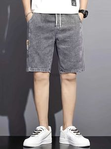 Mäns jeans koreansk stil sommarmens svart bred ben denim shorts 2024 Nya mode casual korta märkeskläder D240417